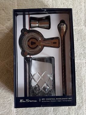 NWT Ben Sherman Cocktail Mixologist Set